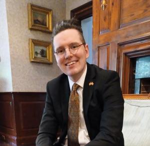 Dr Barry Bentley